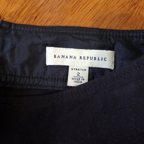 Banana Republic black pencil skirt 2 - Picture 5 of 6